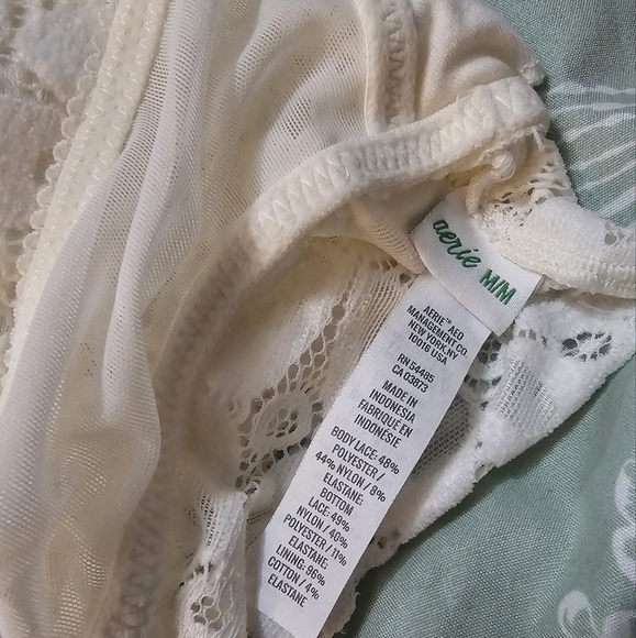 Aerie Cream Lace Bralette Intimates Cross Back Size M - Picture 11 of 11